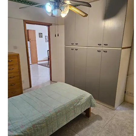 Private In Flat Of 2 Bedrooms